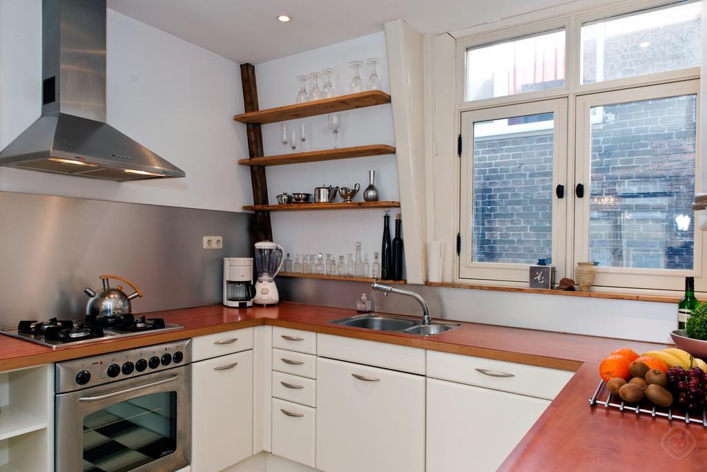 Canal Holiday Apartment Amsterdam Room photo